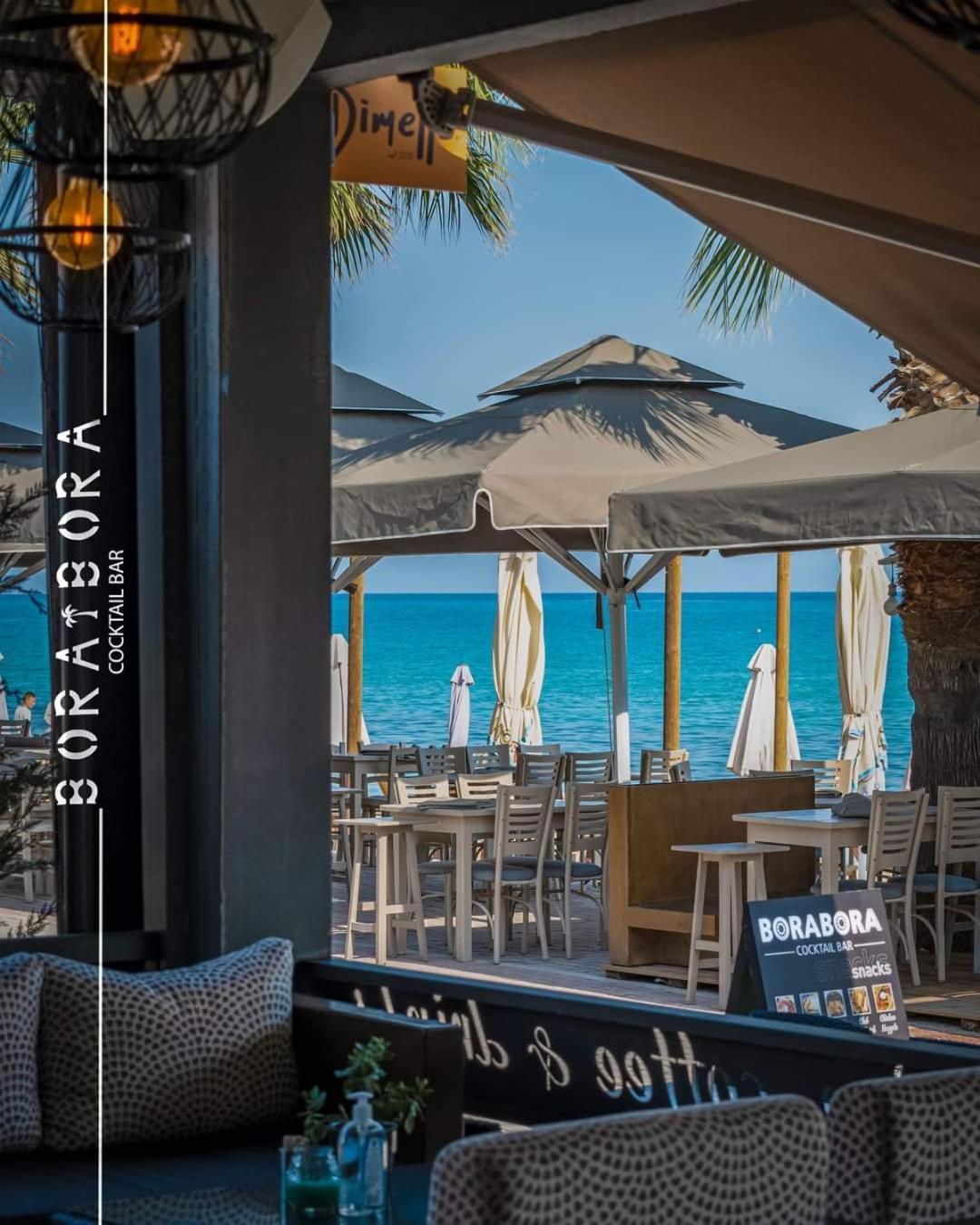 פפקוהורי Aleksia Seaside Deluxe Apartment מראה חיצוני תמונה