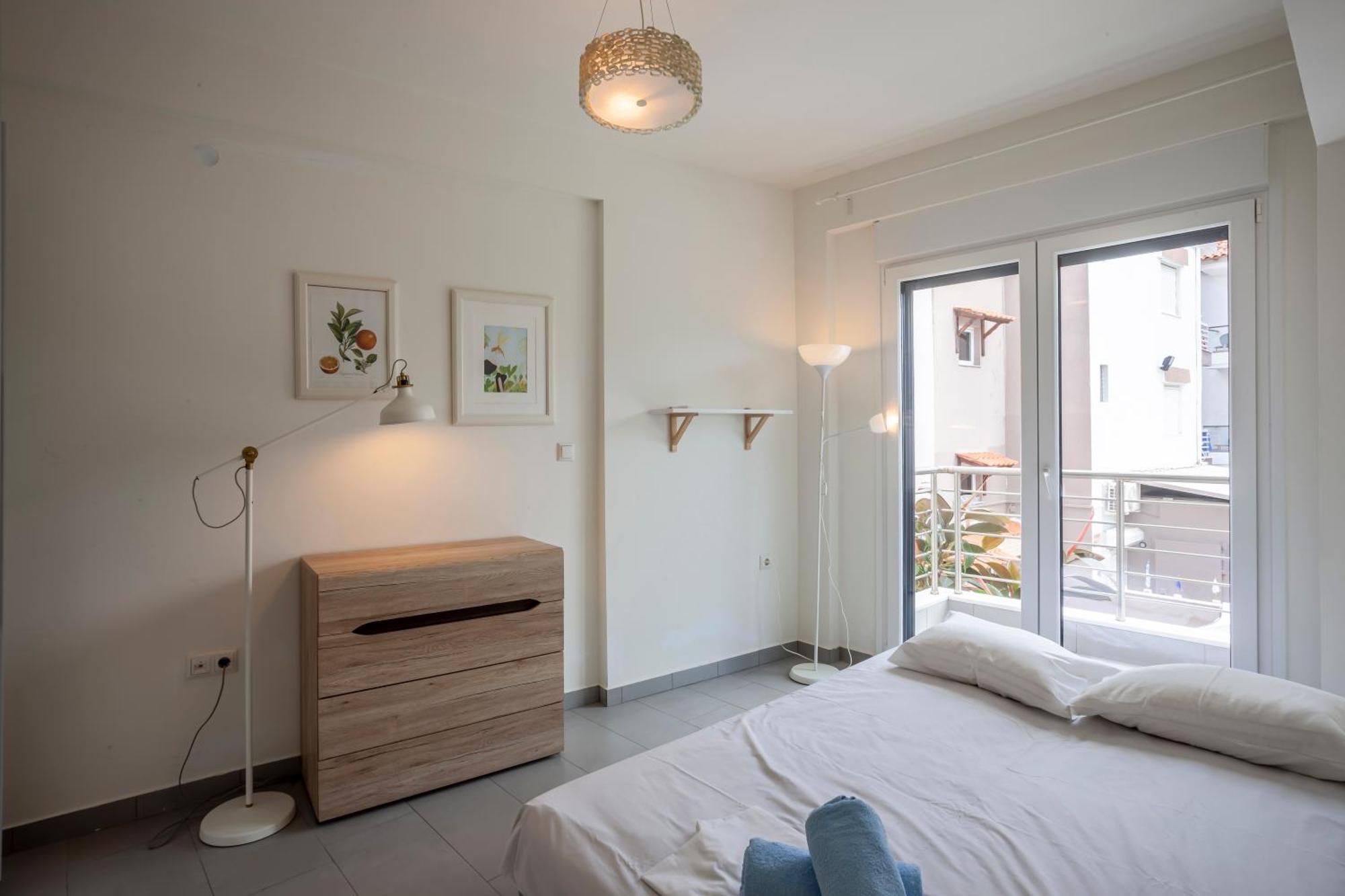 פפקוהורי Aleksia Seaside Deluxe Apartment מראה חיצוני תמונה