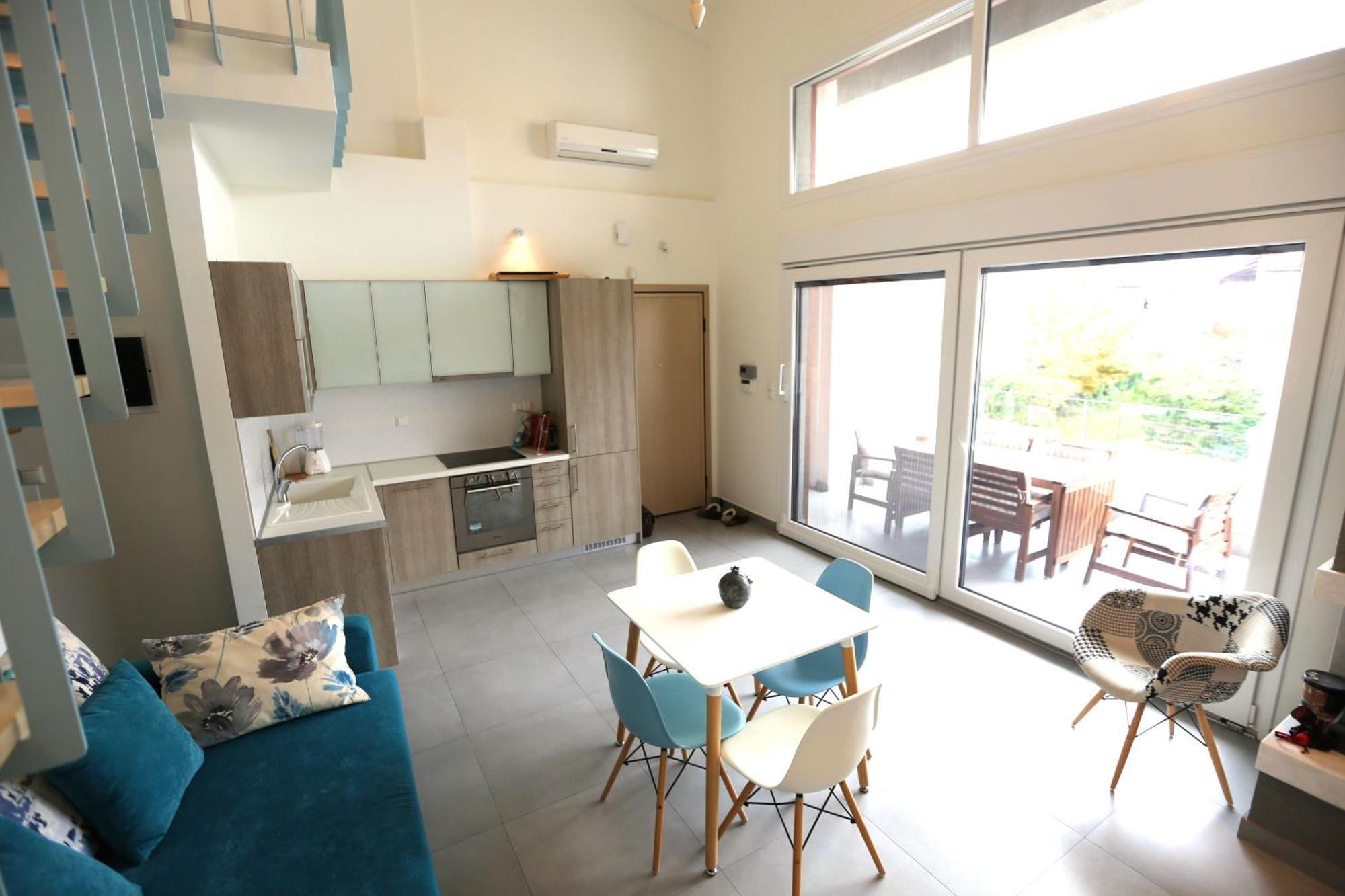 פפקוהורי Aleksia Seaside Deluxe Apartment מראה חיצוני תמונה